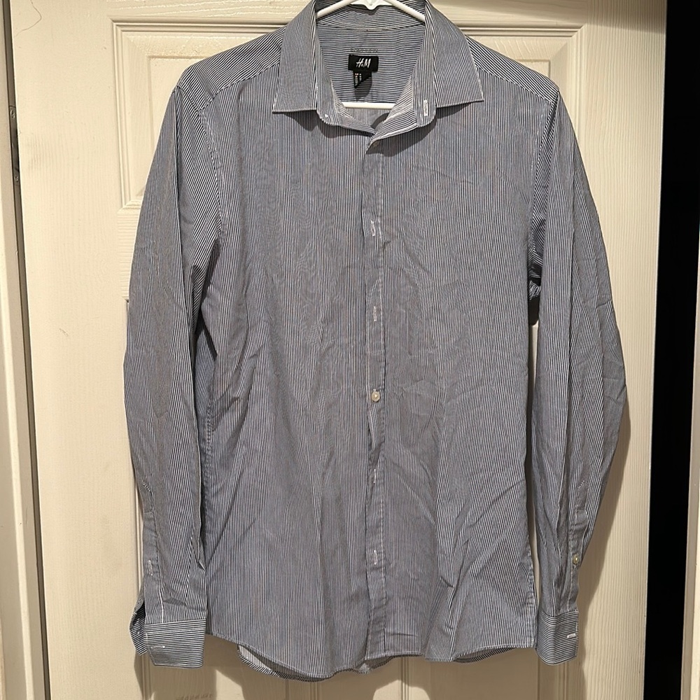 H&M. Shirt. Men’s. Medium. Good Used Condition